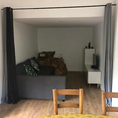 Le St Guilhem Apartament *